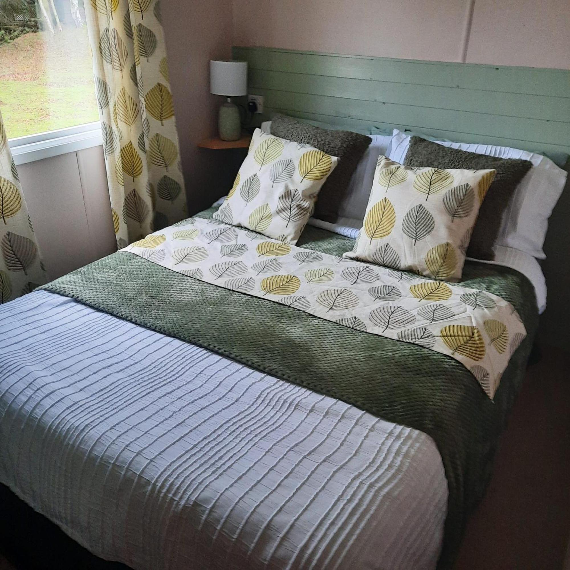 Beautiful 3 Bedroom Caravan With Hot Tub - Tattershall Lakes 외부 사진
